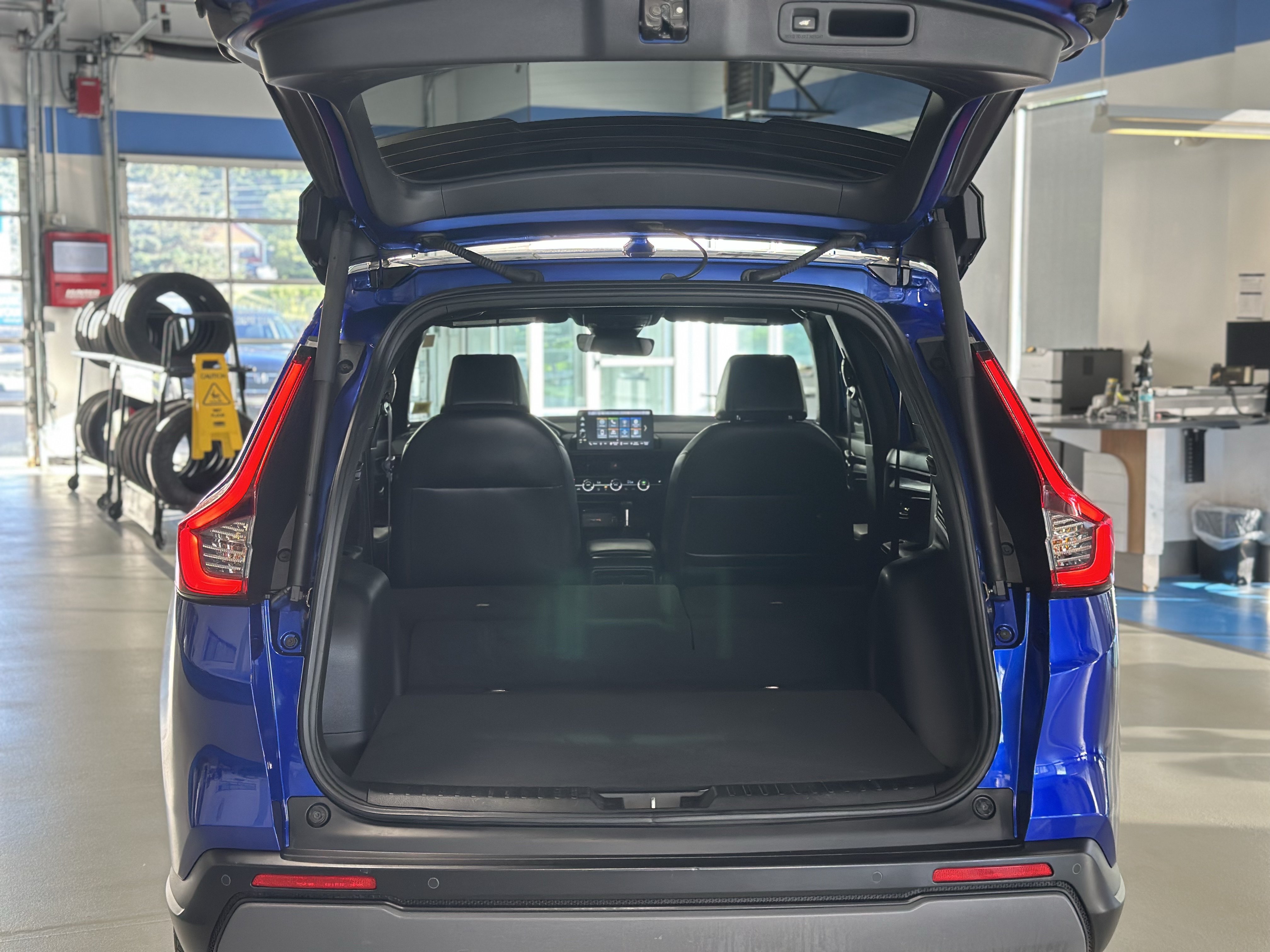 Used 2024 Honda CR-V Sport-L image 6