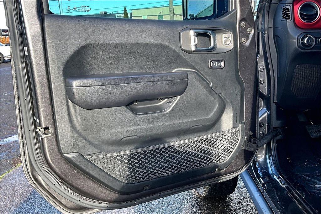Used 2018 Jeep Wrangler Unlimited Rubicon AWD/4WD image 23