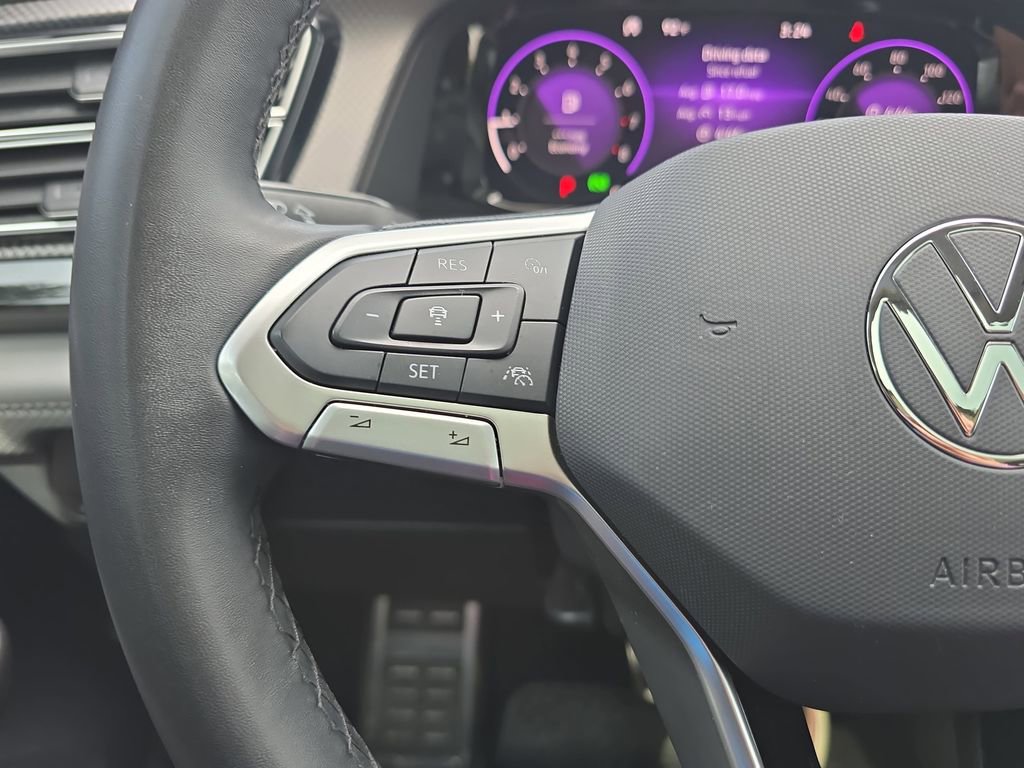 Used 2024 Volkswagen Atlas Peak Edition SE AWD/4WD image 18