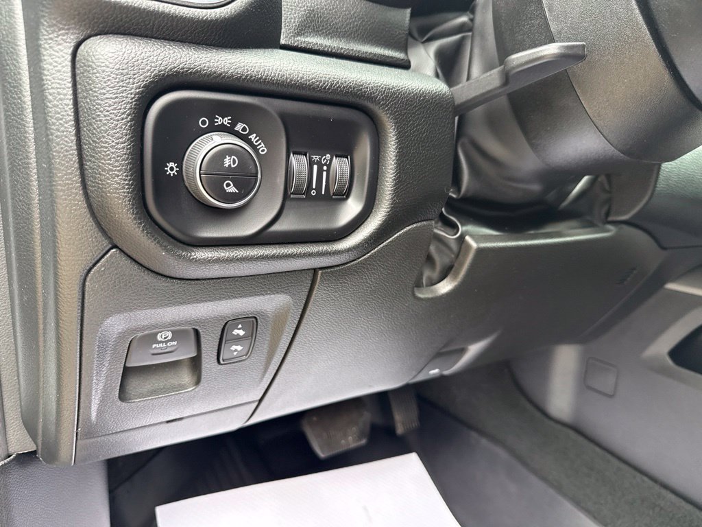 Used 2024 RAM 1500 Laramie AWD/4WD image 14