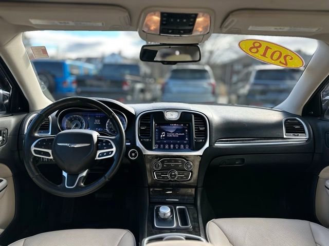 Used 2018 Chrysler 300 Limited w/ Safetytec Plus Group image 18