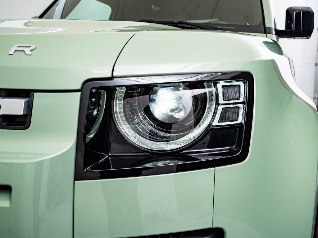 Used 2023 Land Rover Defender 110 75th Limited Edition image 15