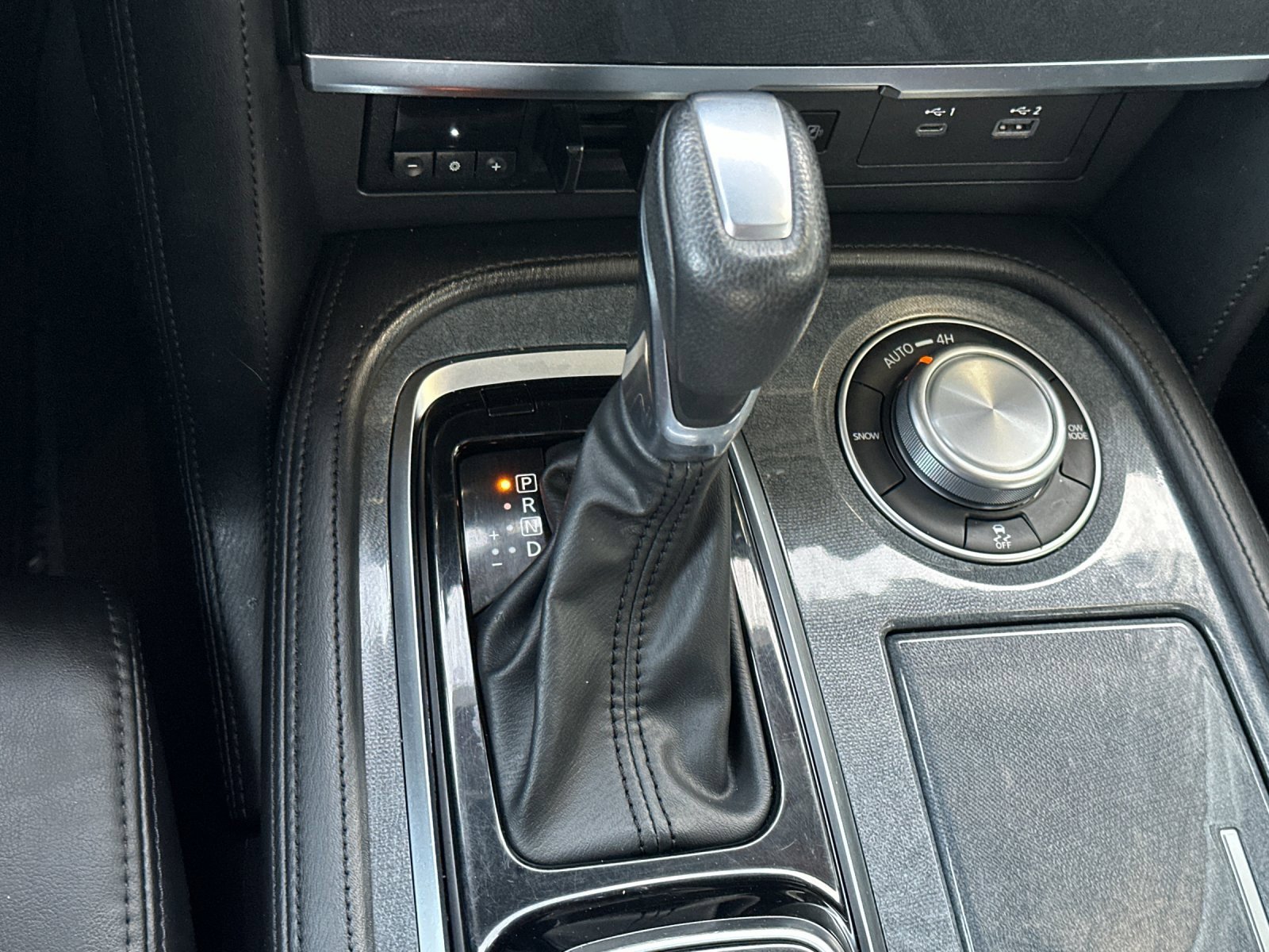 Used 2022 Nissan Armada SV w/ SV Appearance Package image 23