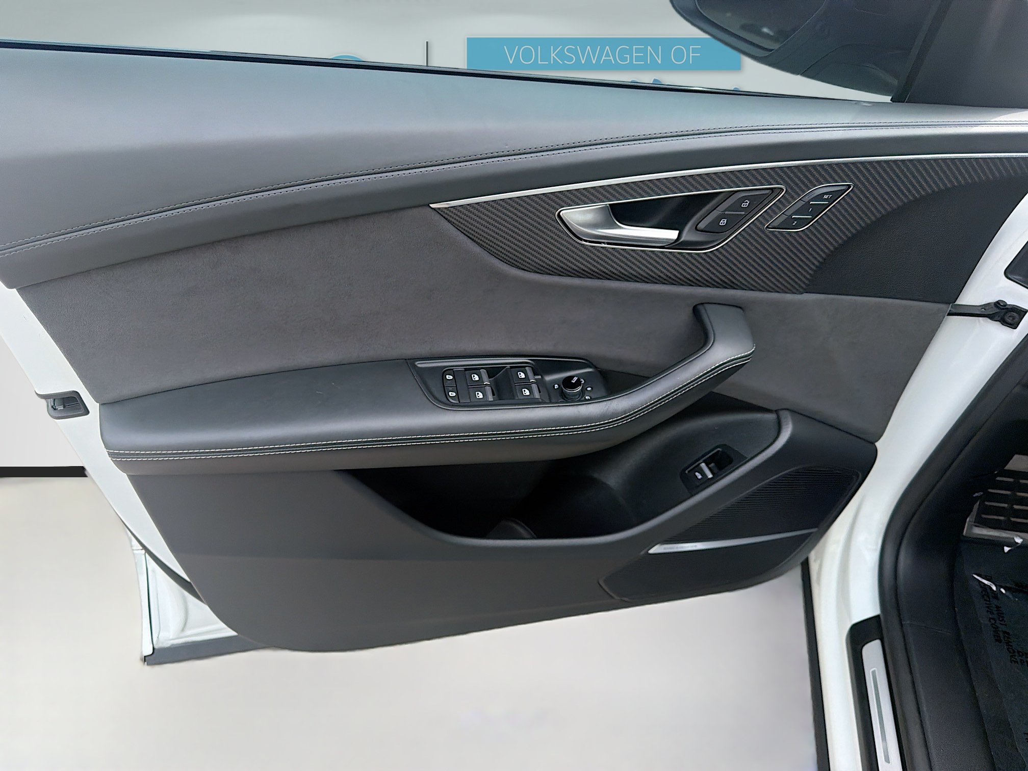 Used 2024 Audi SQ8 Prestige AWD/4WD image 20