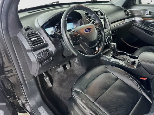 Used 2019 Ford Explorer Limited w/ Class III Trailer Tow Package AWD/4WD image 22