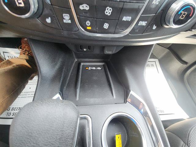 Used 2023 Chevrolet Traverse LT FWD image 31