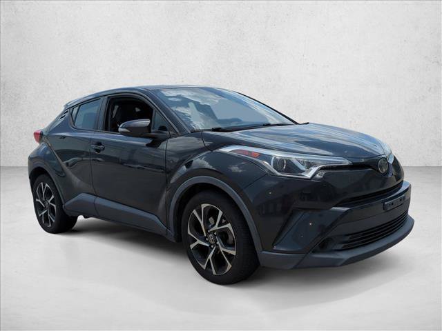 Used 2019 Toyota C-HR XLE FWD image 3
