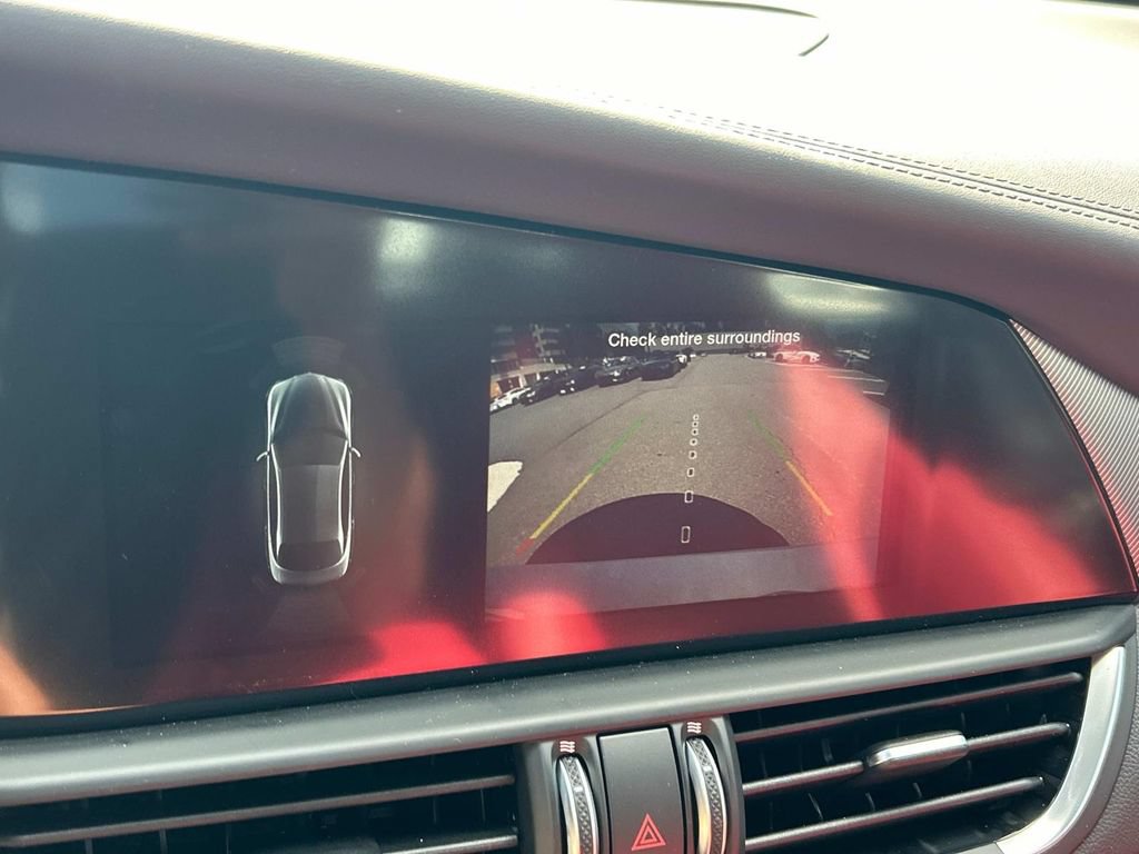 New 2025 Alfa Romeo Giulia AWD image 4