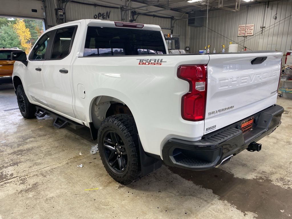 Used 2021 Chevrolet Silverado 1500 Custom Trail Boss w/ LPO, Dark Essentials Package image 7