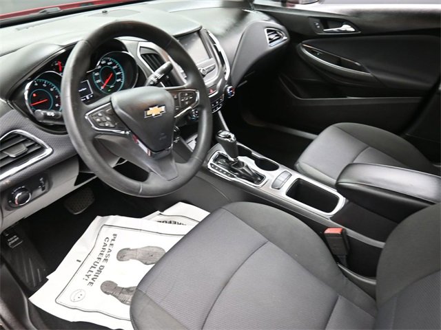 Used 2018 Chevrolet Cruze LT image 11