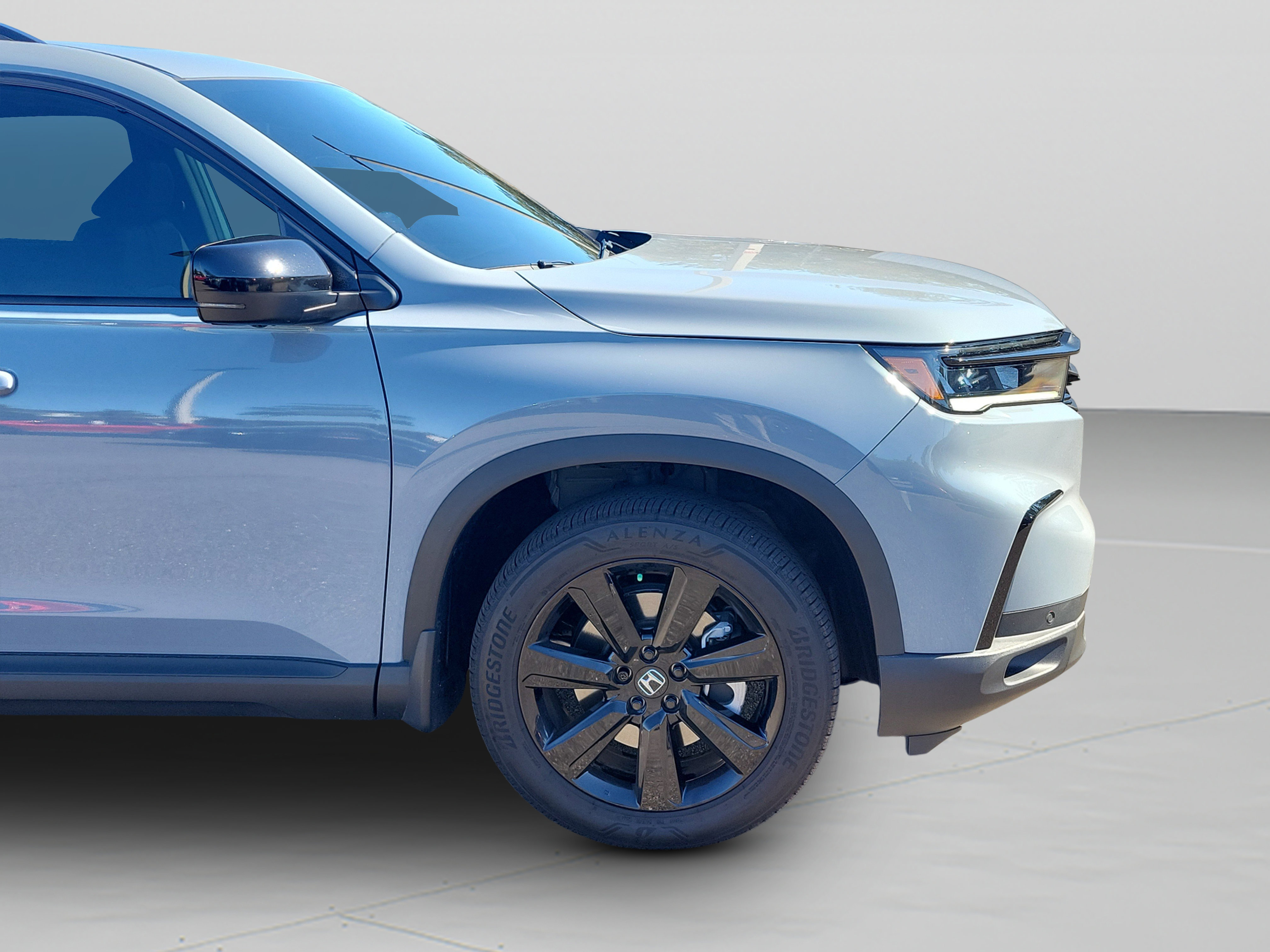 Certified 2025 Honda Pilot Black Edition image 31