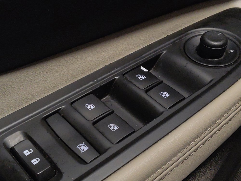 Used 2018 Buick Encore Preferred image 27