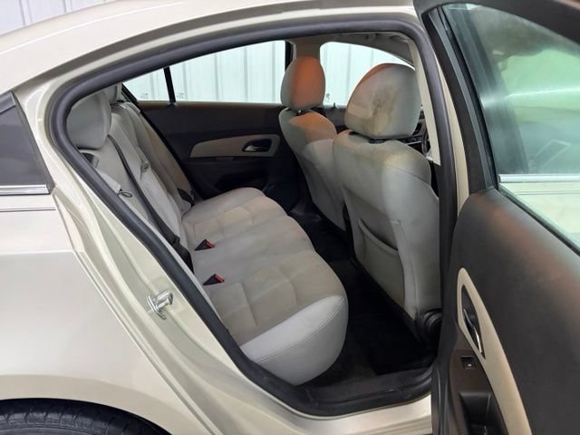 Used 2013 Chevrolet Cruze LT FWD image 12