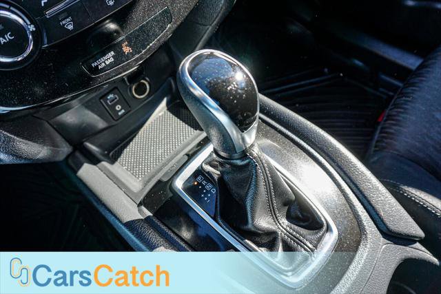 Used 2017 Nissan Rogue S image 33