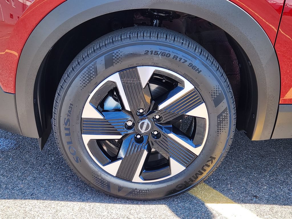 Certified 2025 Nissan Kicks SV AWD/4WD image 9