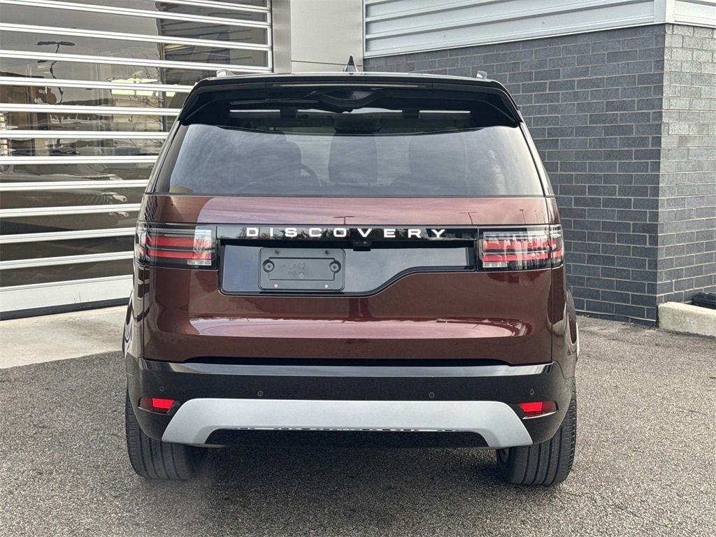 New 2026 Land Rover Discovery Limited Edition image 5