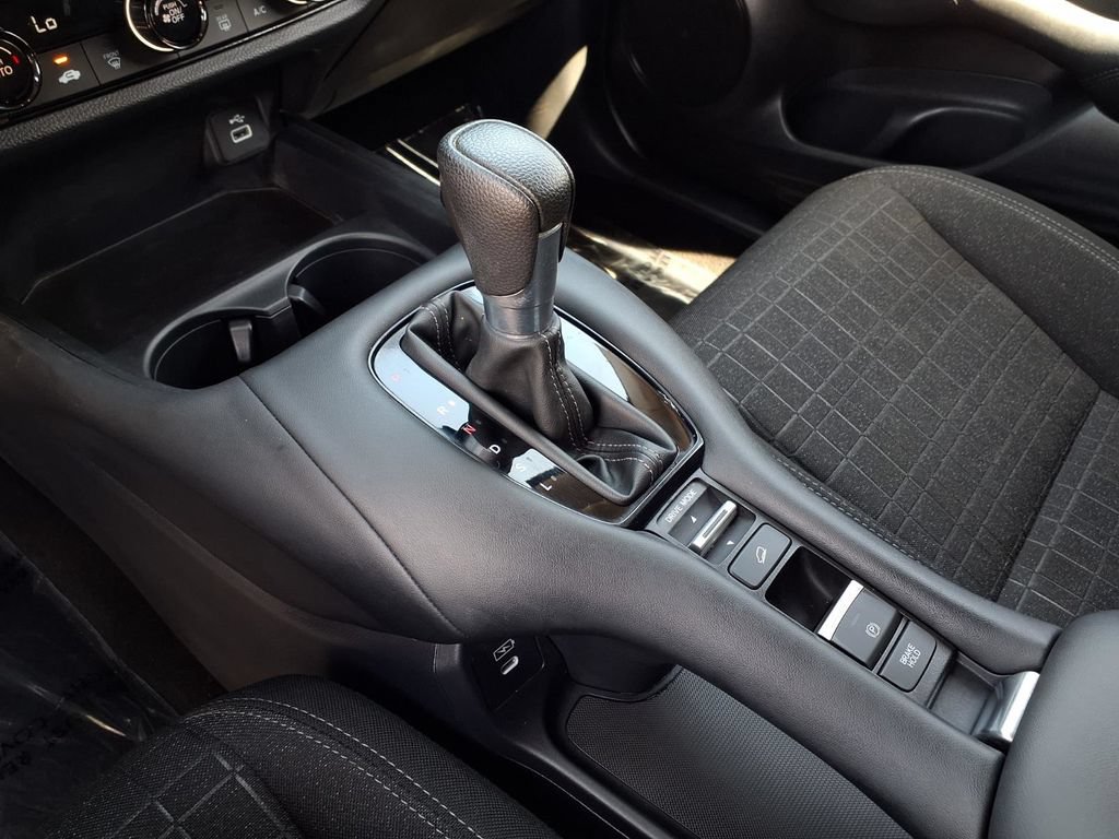 Used 2024 Honda HR-V LX image 19