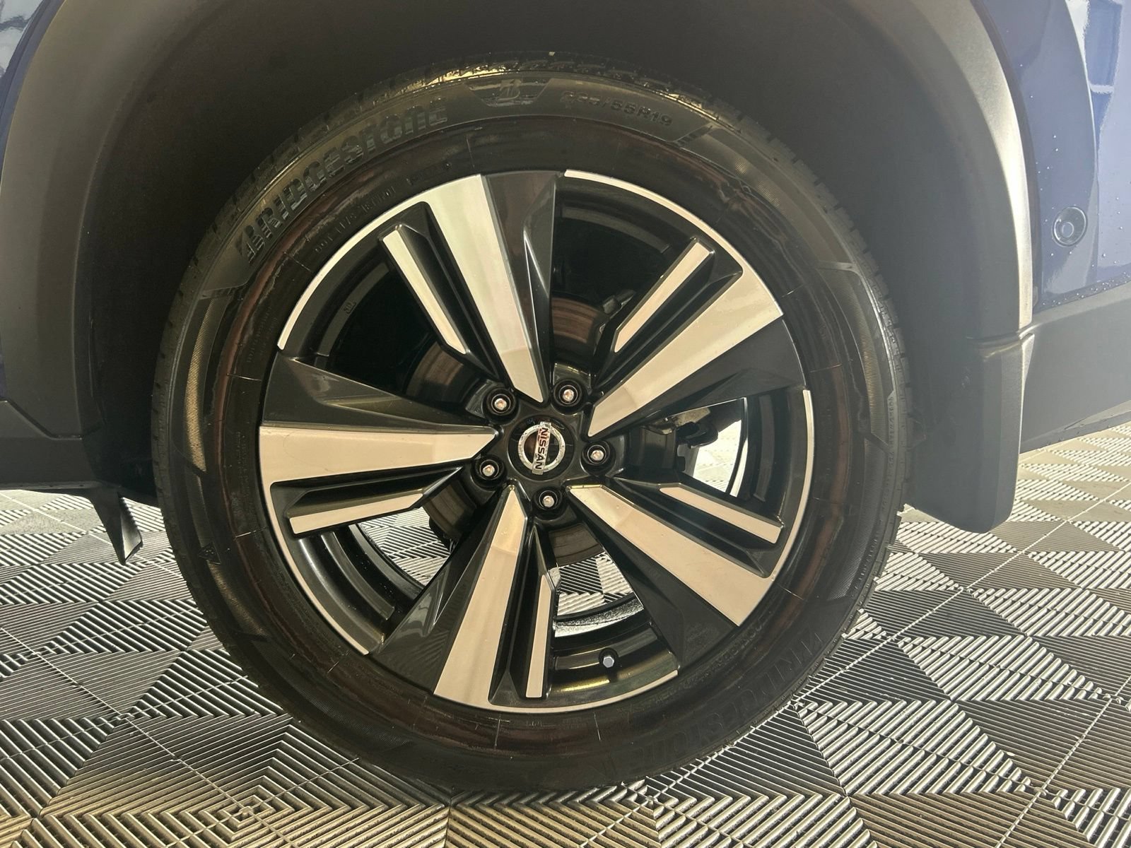 Used 2021 Nissan Rogue Platinum AWD/4WD image 9