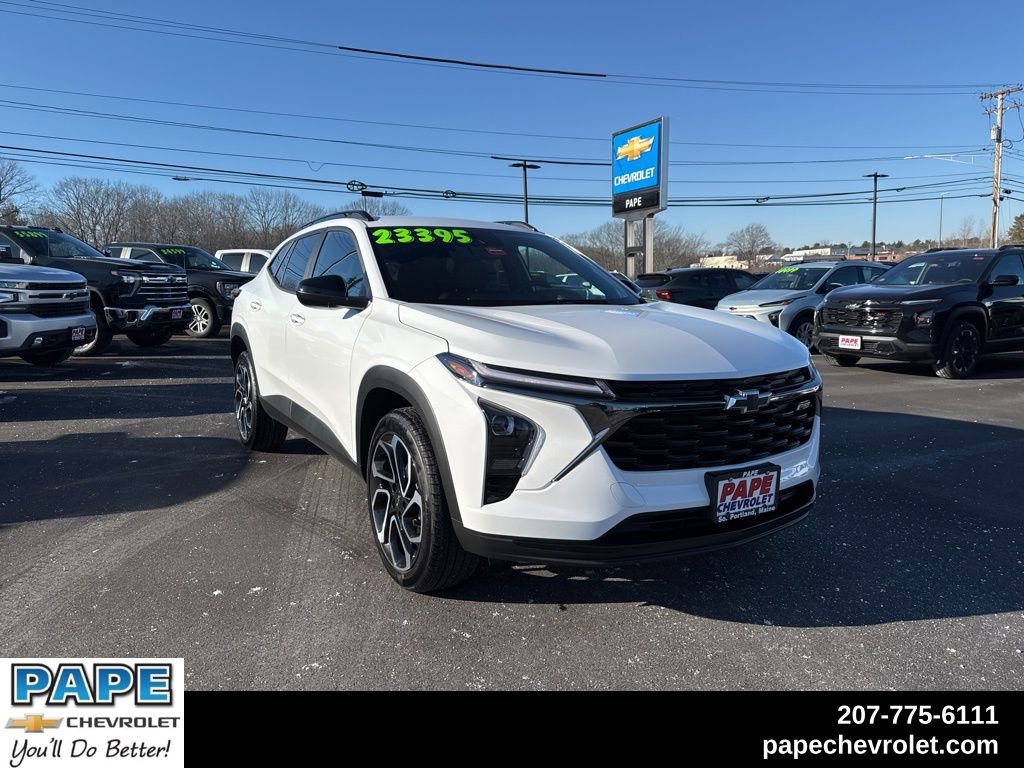 Used 2025 Chevrolet Trax RS w/ Driver Confidence Package