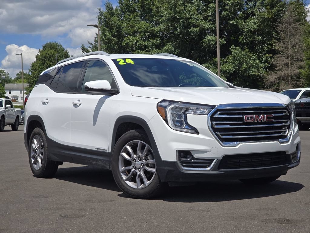 Used 2024 GMC Terrain SLT