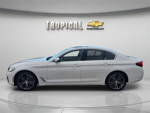 Used 2022 BMW 540i w/ Luxury Seating Package image 2