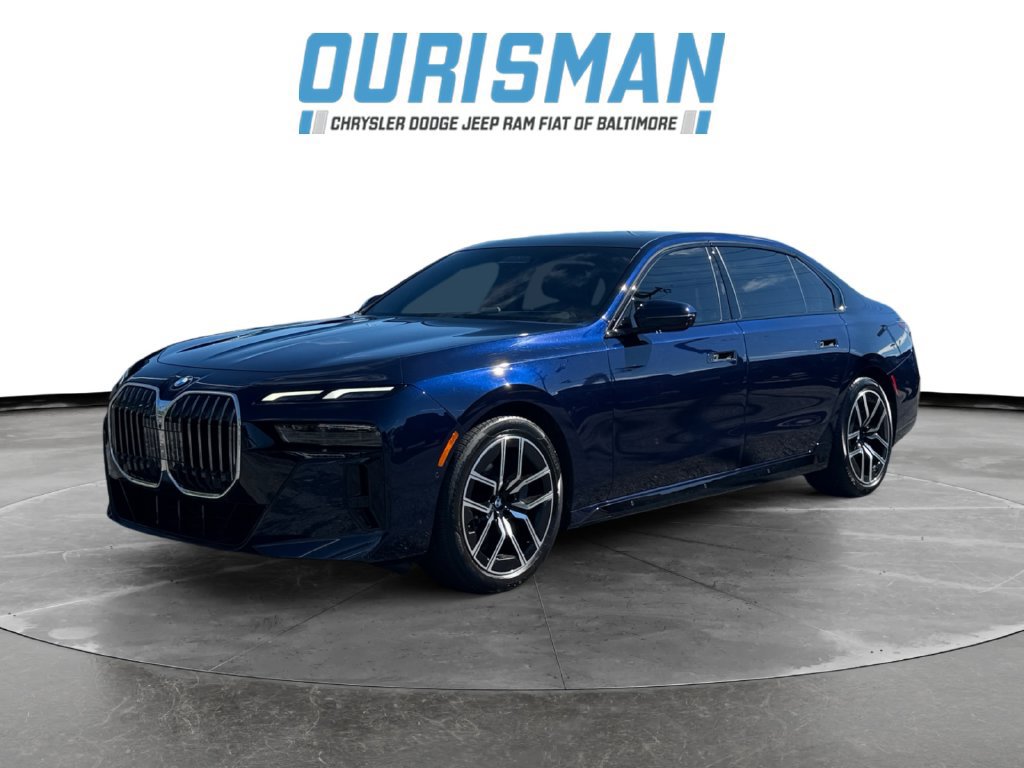 Used 2023 BMW 760i xDrive AWD/4WD image 2