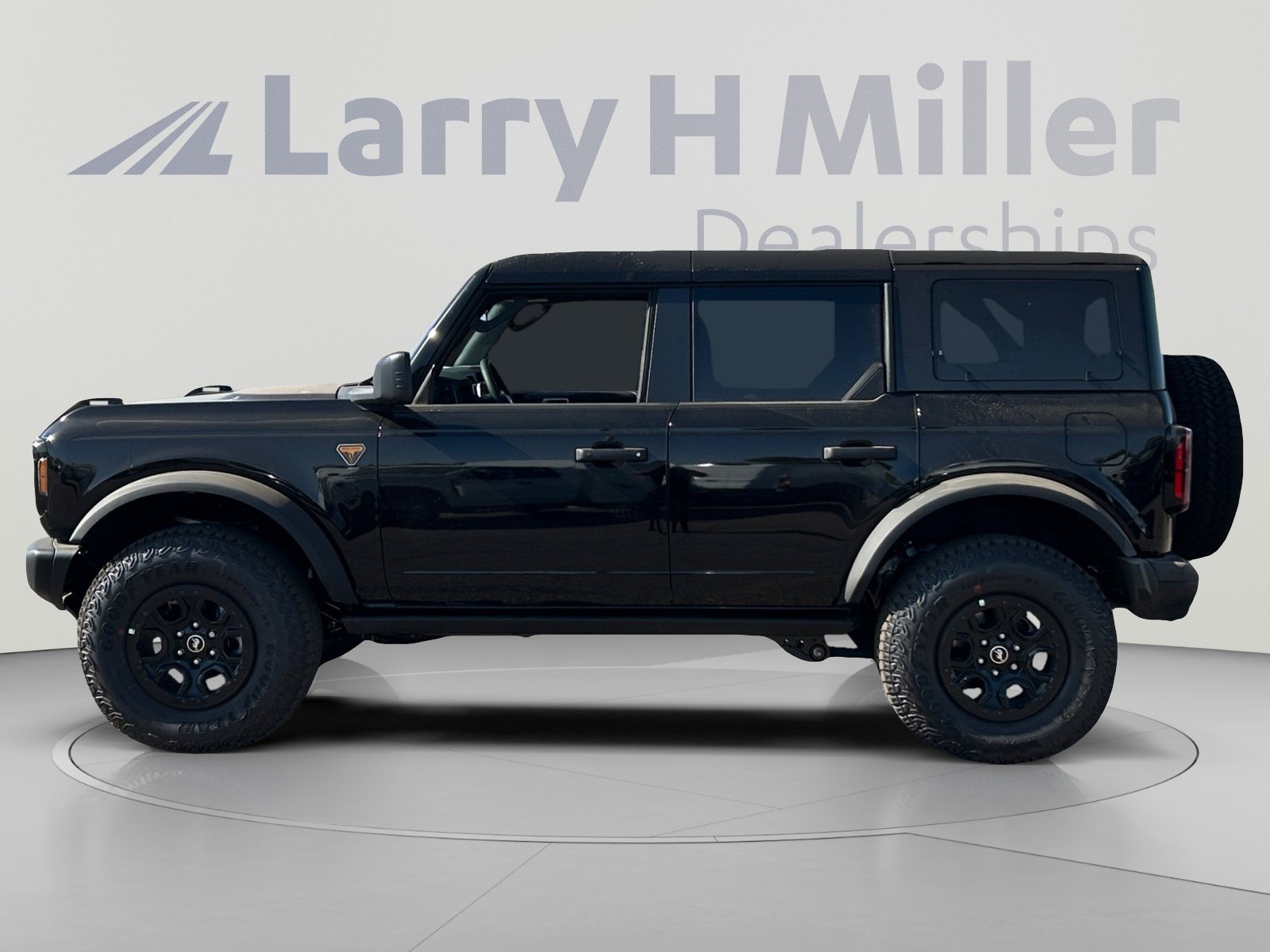 New 2026 Ford Bronco Badlands AWD/4WD image 2