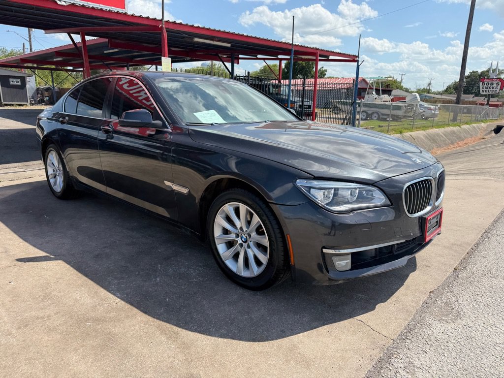 Used 2015 BMW 740i RWD image 11