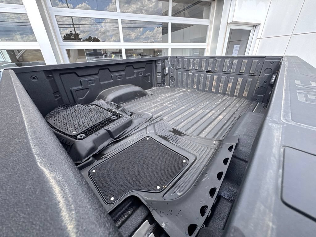 Used 2025 GMC Sierra 2500 AT4 AWD/4WD image 35