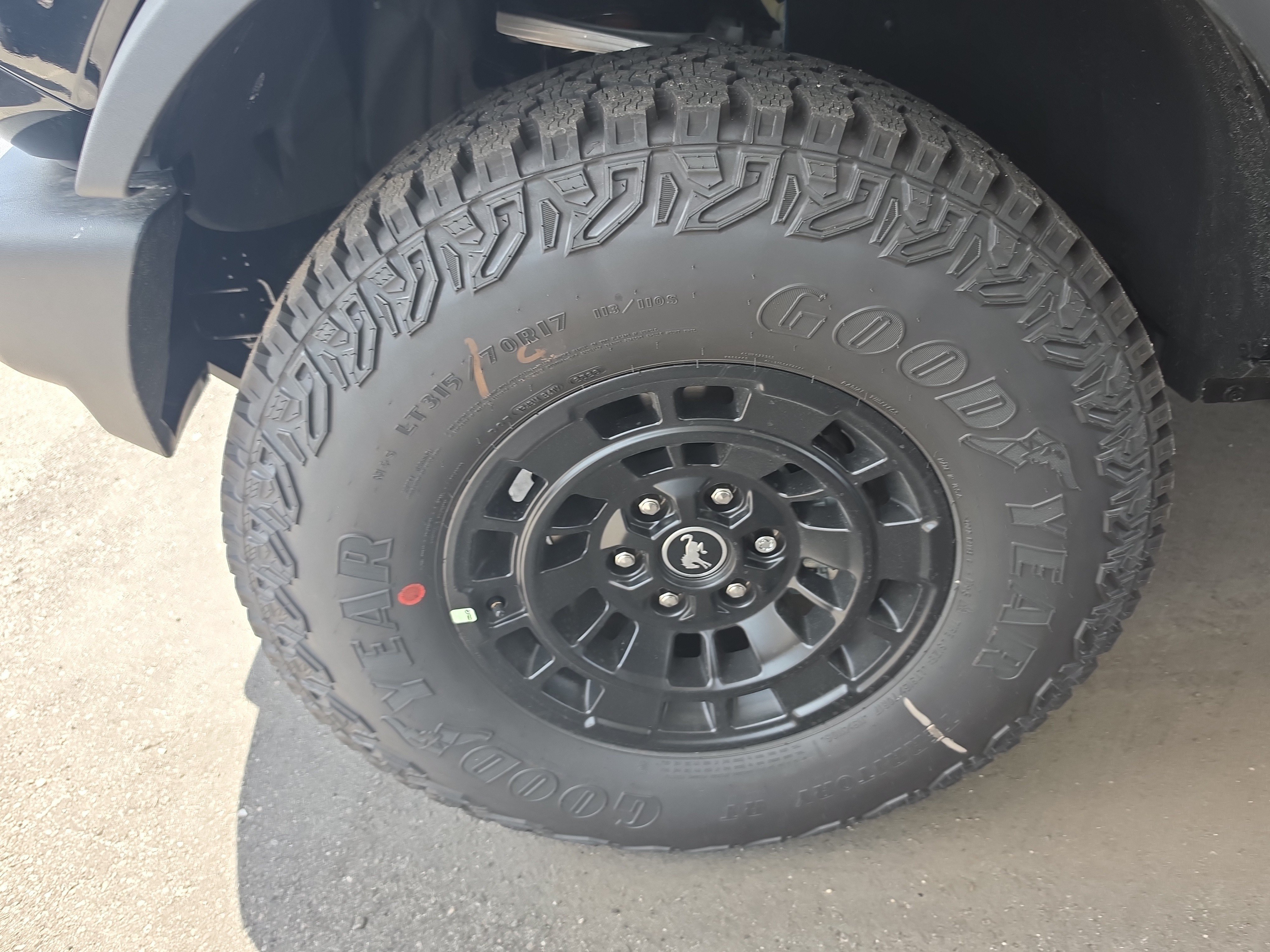 New 2026 Ford Bronco 2-Door w/ Sasquatch Package AWD/4WD image 8