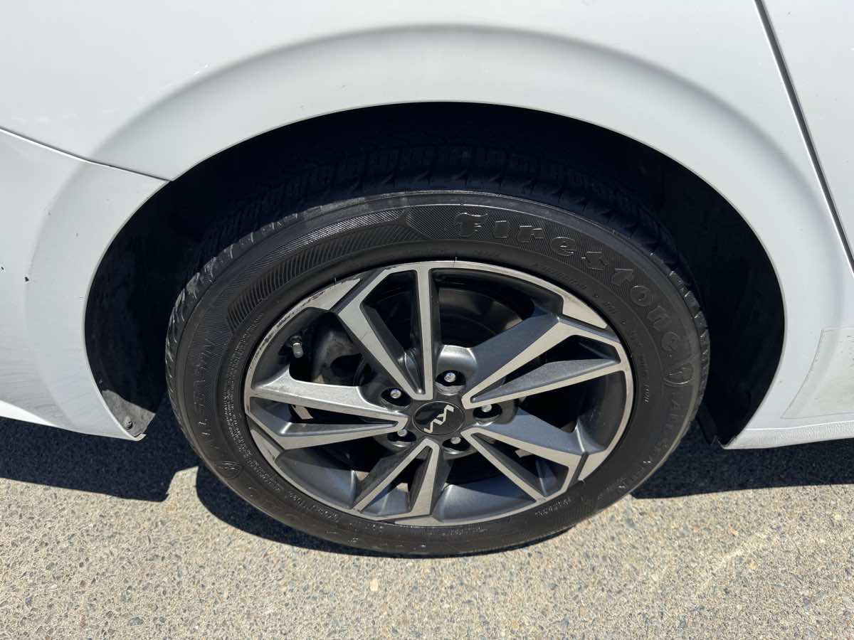 Used 2022 Kia Forte LXS FWD image 35