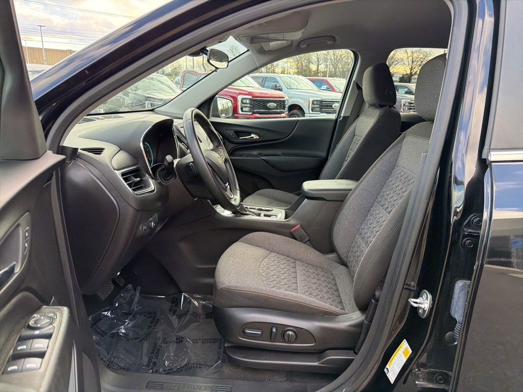 Used 2024 Chevrolet Equinox LT image 10