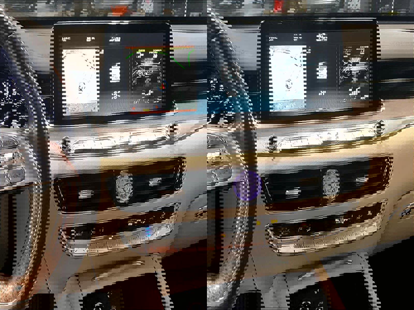 Used 2019 Kia K900 Luxury image 18