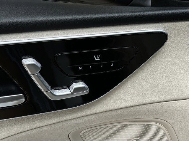 Used 2024 Mercedes-Benz C 300 Sedan image 7