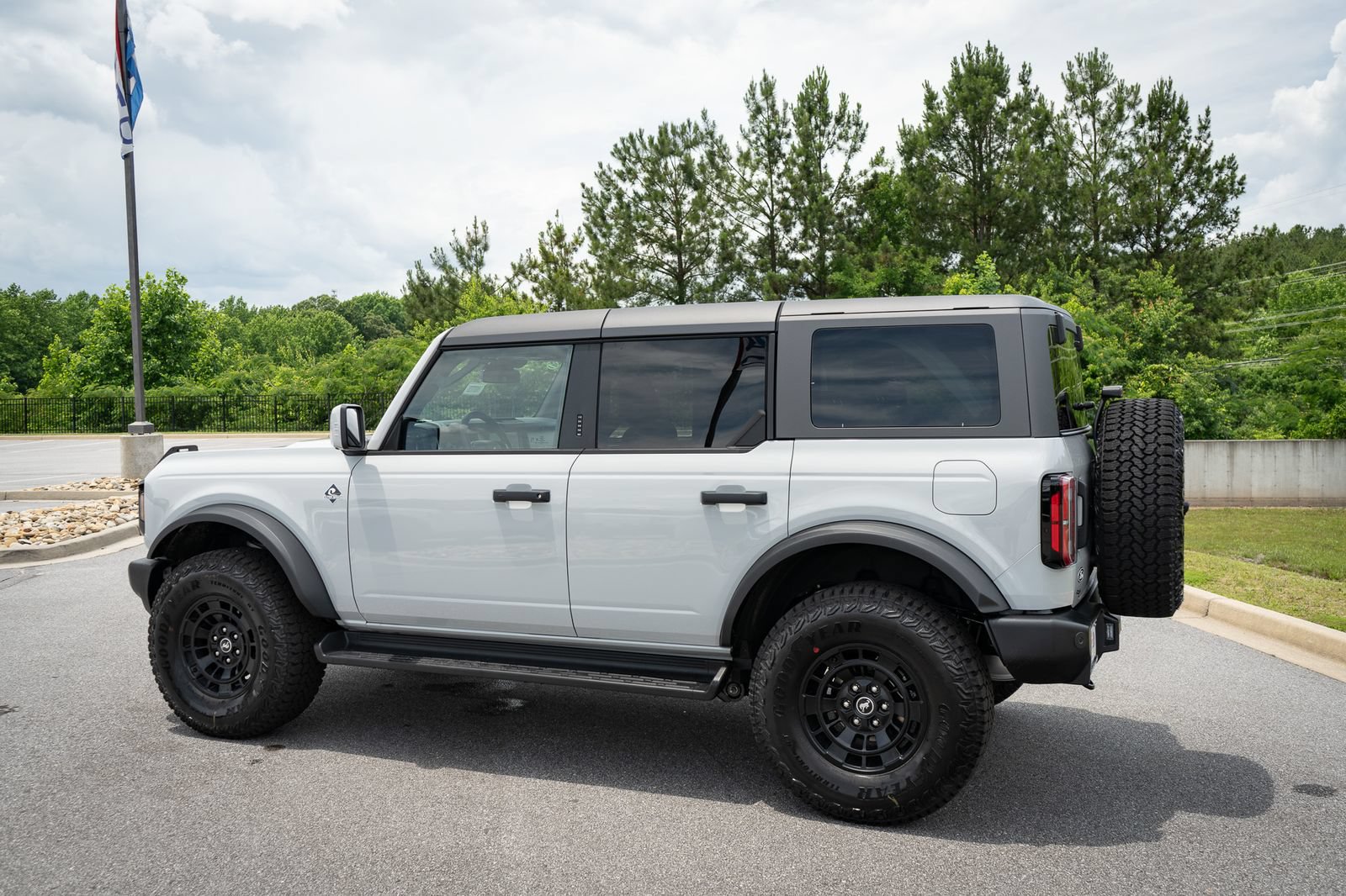 New 2026 Ford Bronco Outer Banks w/ Sasquatch Package AWD/4WD image 7
