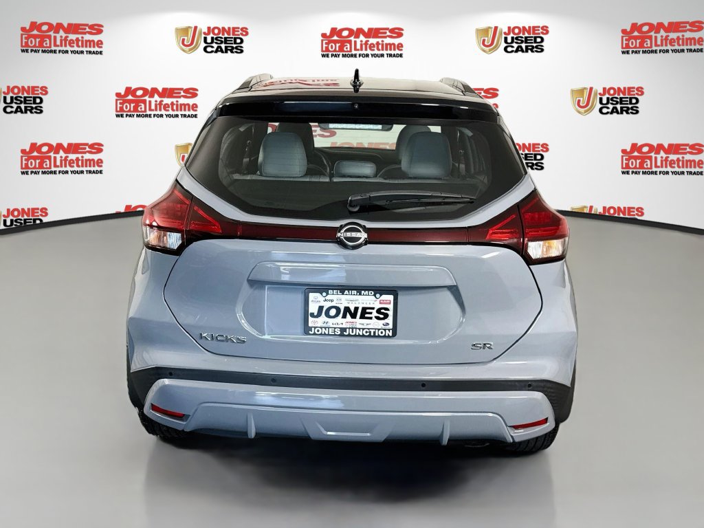Certified 2023 Nissan Kicks SR w/ SR Premium Package FWD image 16