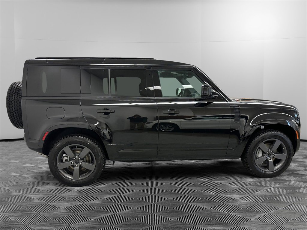 New 2026 Land Rover Defender 110 X-Dynamic SE image 6