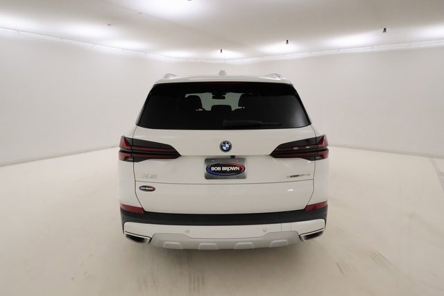 Used 2024 BMW X5 xDrive50e image 4