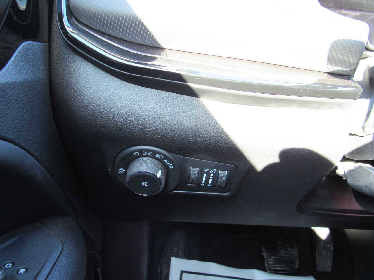 Used 2026 Jeep Compass Limited image 19