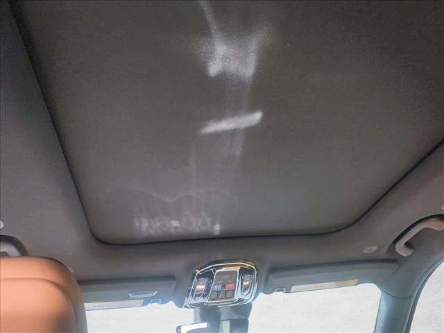 Used 2023 Jeep Grand Cherokee L Summit w/ Luxury Tech Group V image 20