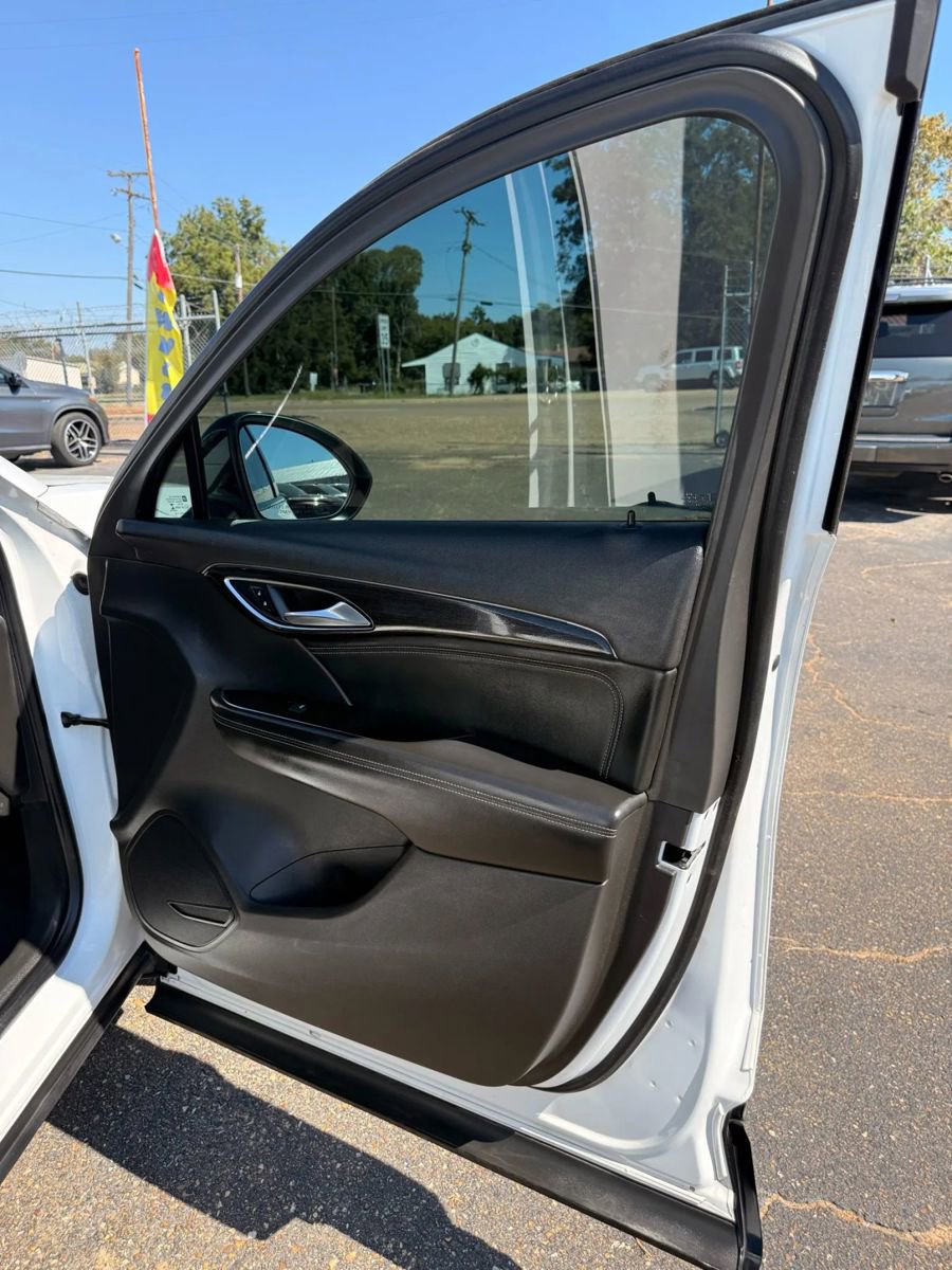 Used 2021 Buick Envision Preferred w/ Sport Touring Package image 13
