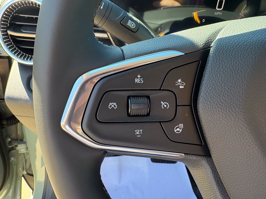 New 2026 Chevrolet Trax ACTIV w/ Sunroof Package FWD image 19