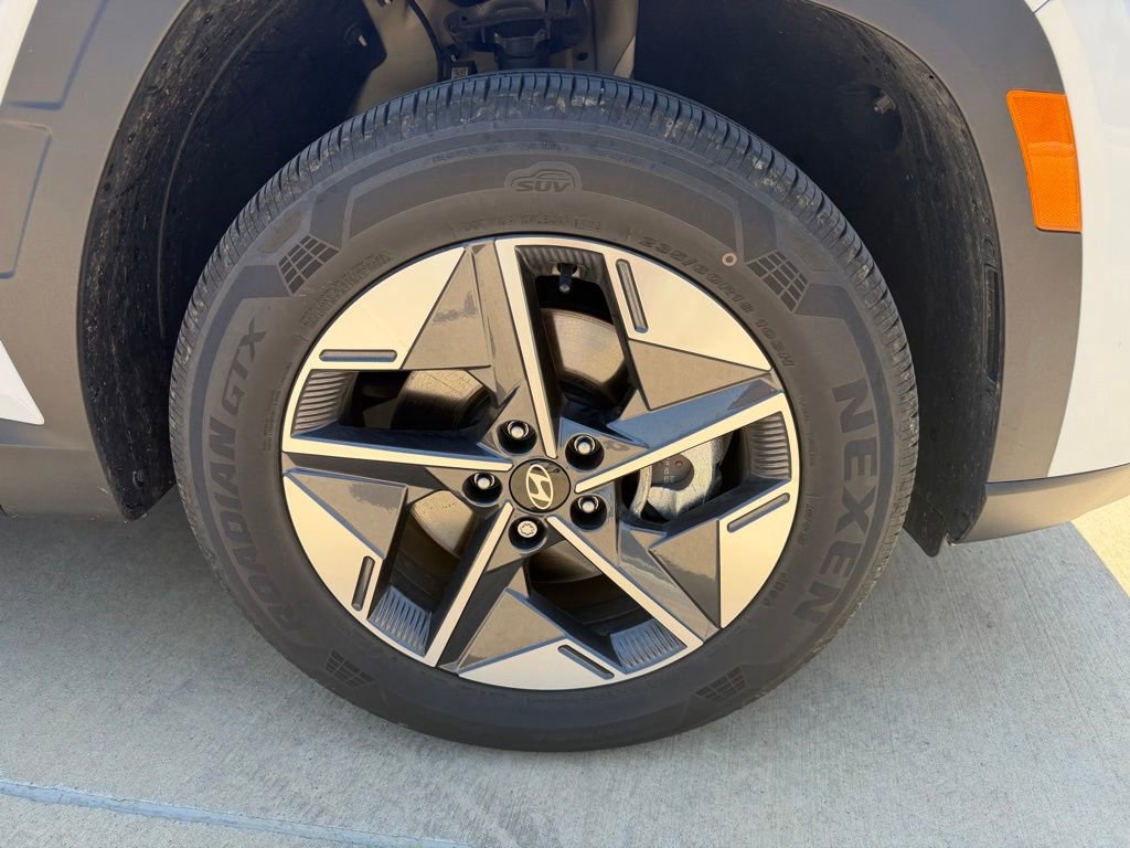 Used 2025 Hyundai Tucson SEL AWD/4WD image 8