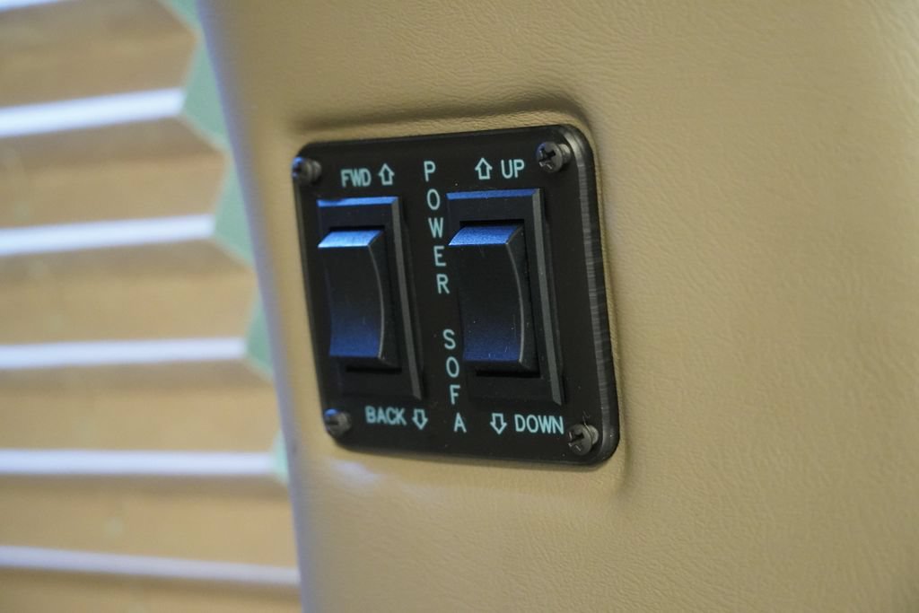Used 2016 GMC Savana 2500 RWD image 11
