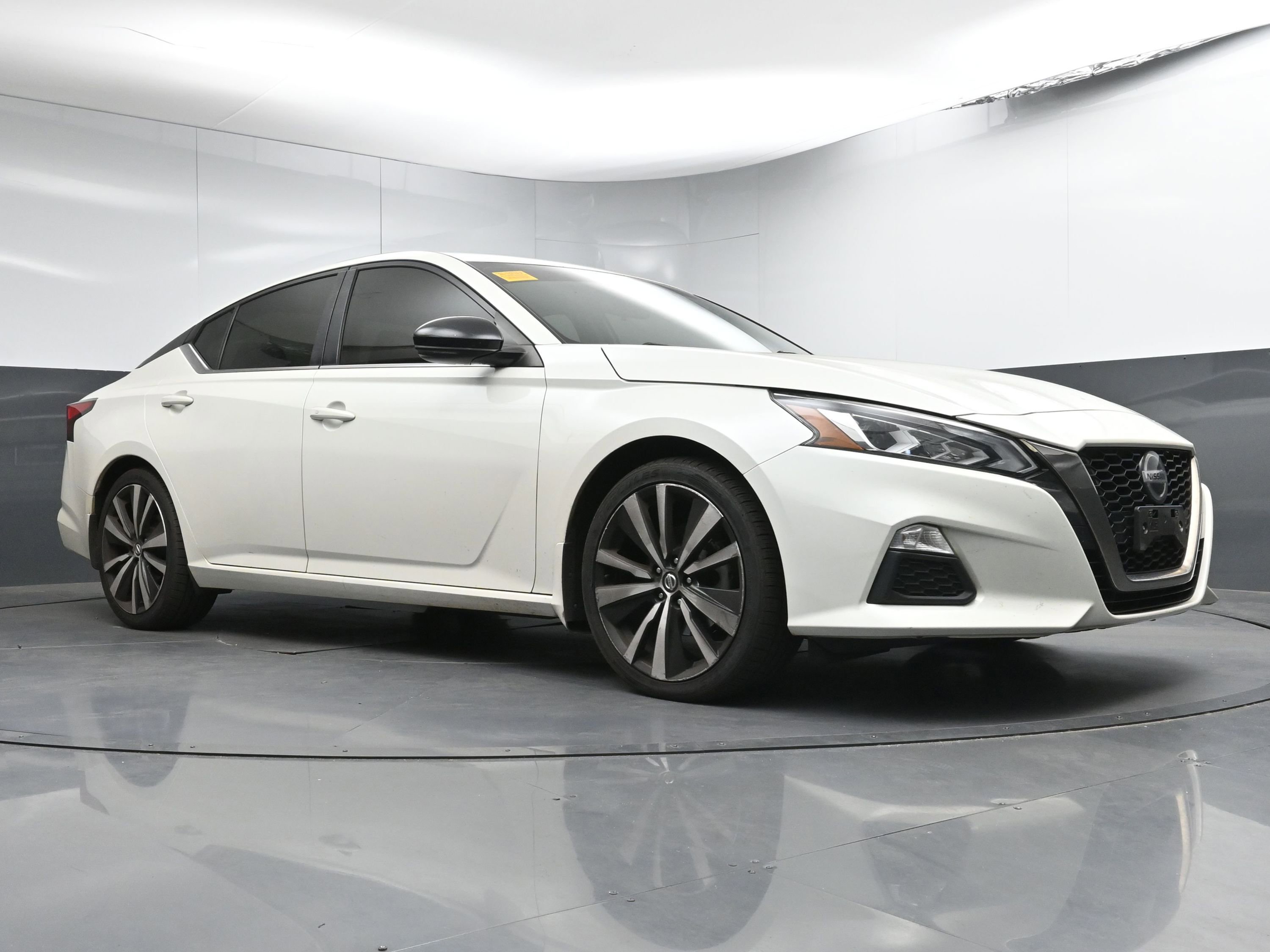 Used 2019 Nissan Altima 2.5 SR w/ SR Premium Package image 24