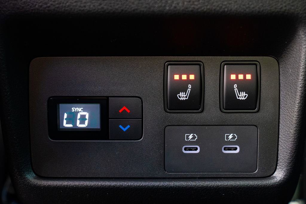 New 2026 Nissan Rogue Platinum image 9