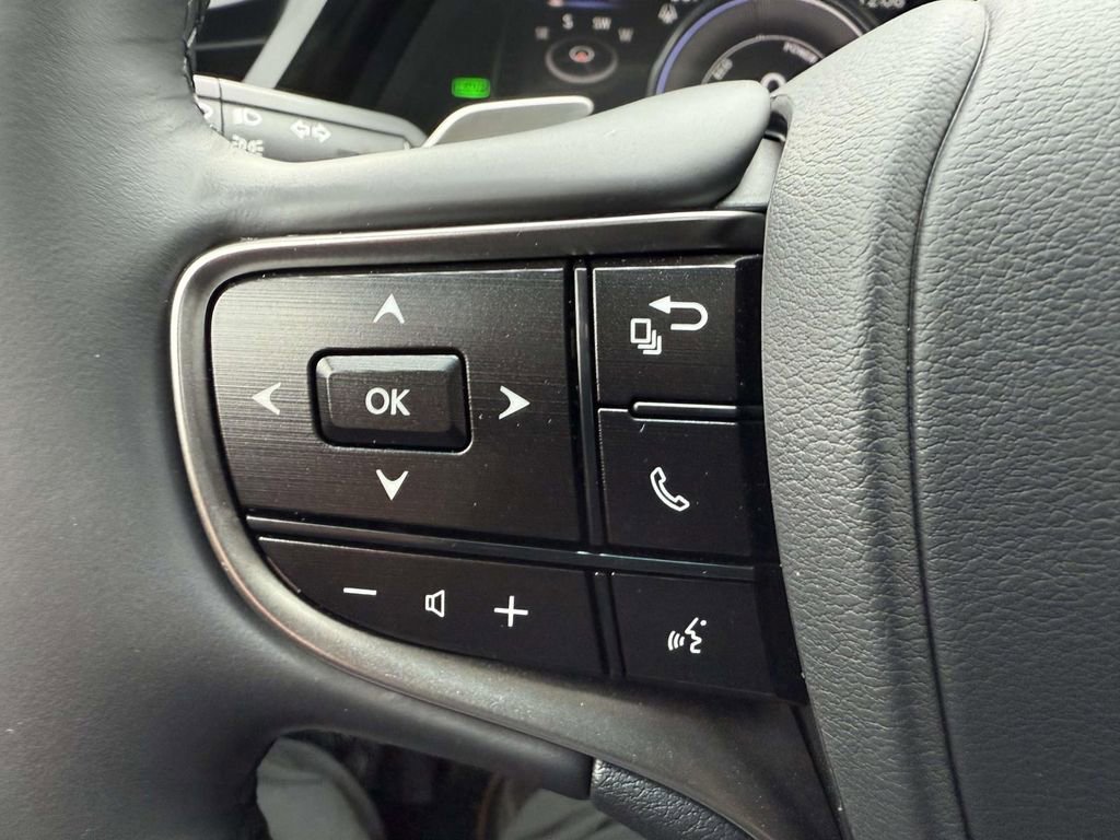 Used 2025 Lexus ES 300h w/ Luxury Package image 22