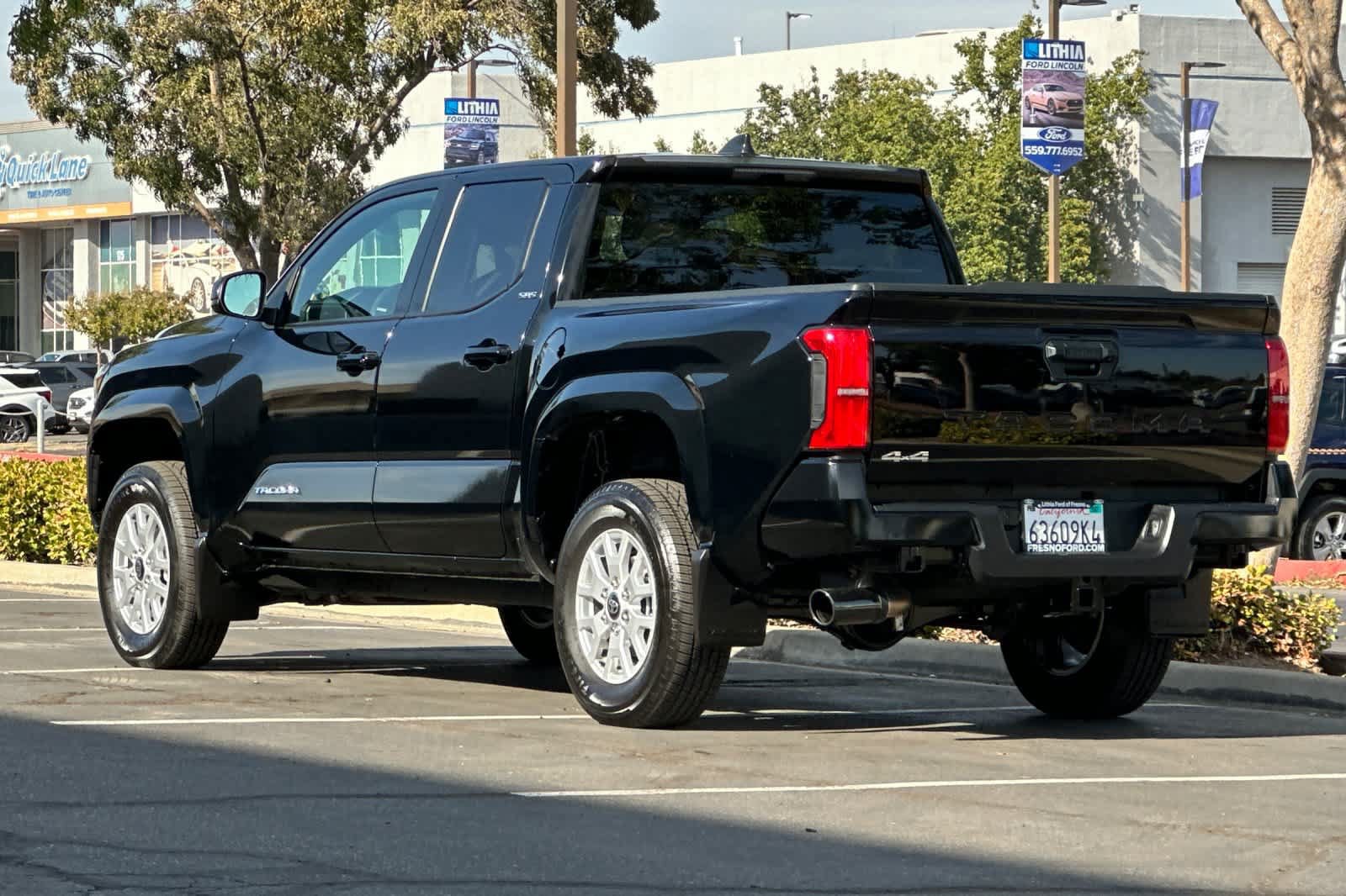 Used 2026 Toyota Tacoma SR5 AWD/4WD image 7
