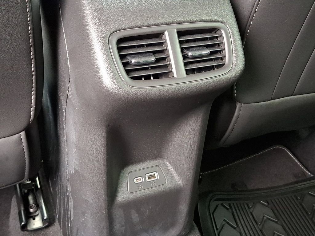 Used 2021 Buick Envision Essence w/ Technology Package I image 11