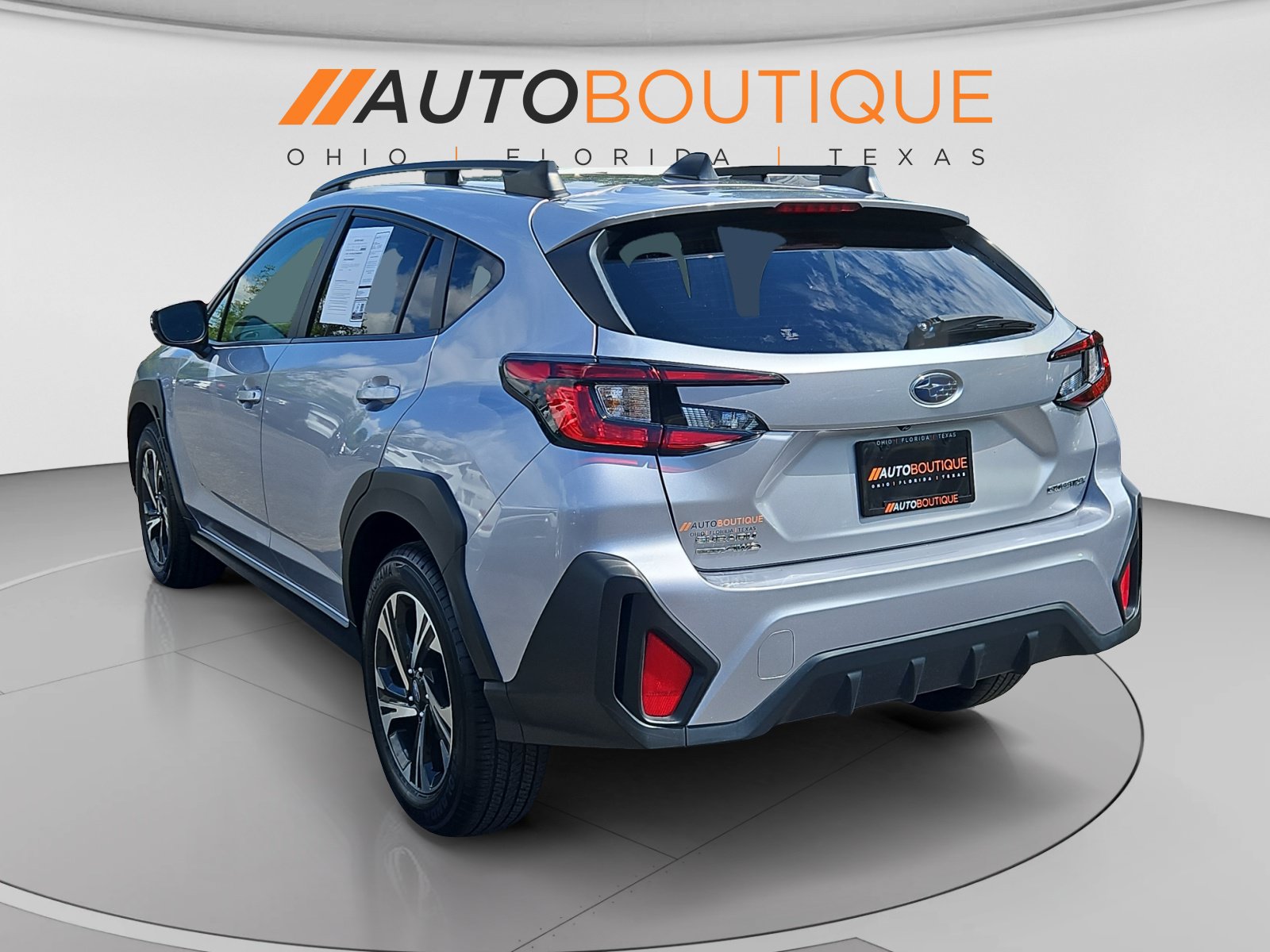 Used 2024 Subaru Crosstrek 2.0i Premium AWD/4WD image 3